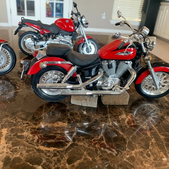 5 lot collectible die cast motorcycle models, Harley, BMW, Honda, Motto Guzzi - Picture 11 of 16